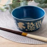 PLANTAREE 美濃燒碗寶藍色白鳥花朵款